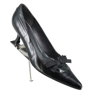 Stuart Weitzman Shoes Womens 8.5 N Narrow Black Leather Pumps Kitten Heels Bow